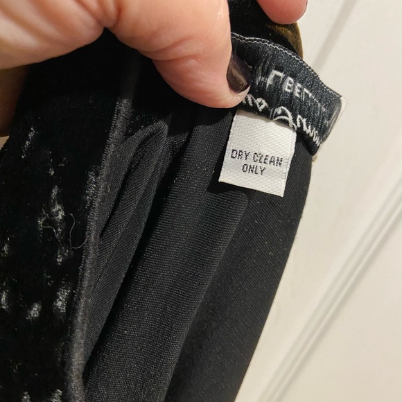 Soft Luxurious Lightweight Velvet Jacket by Louis Simon for La “Libellule” - Picture 8 of 8